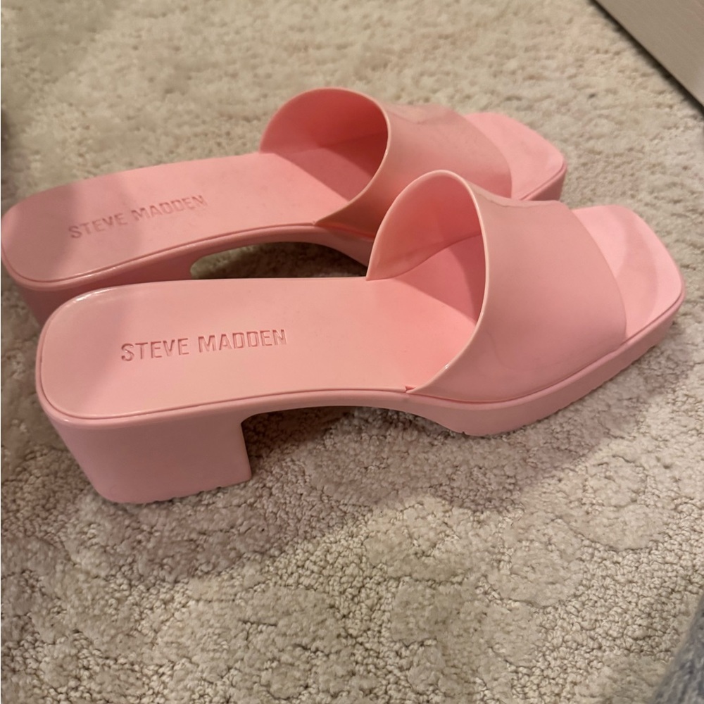 Steve Madden kitten sandals